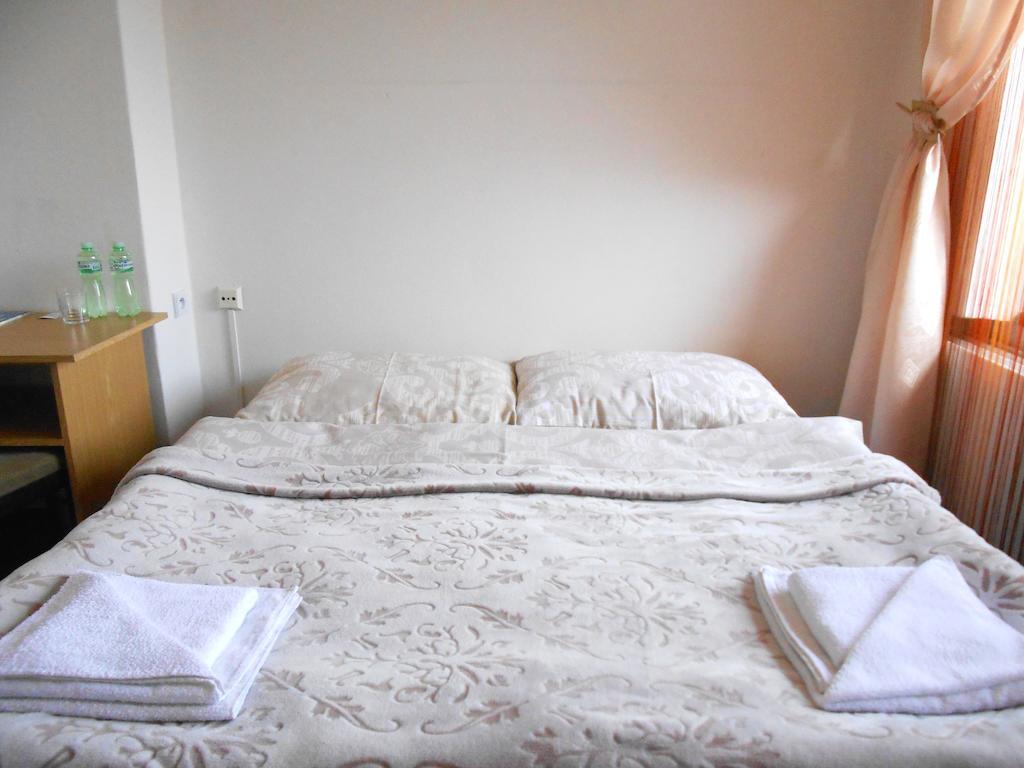 White Rabbit Hall Hotel Podebrady Bilik gambar