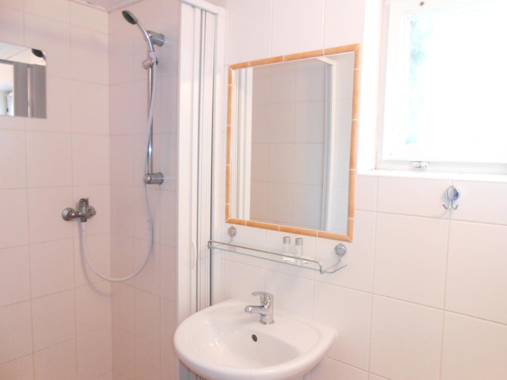White Rabbit Hall Hotel Podebrady Bilik gambar