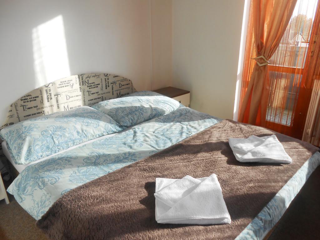 White Rabbit Hall Hotel Podebrady Bilik gambar
