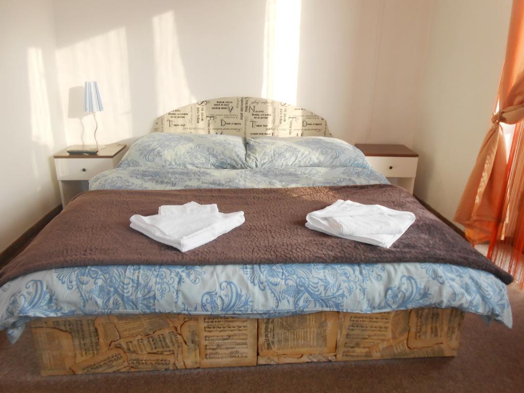 White Rabbit Hall Hotel Podebrady Bilik gambar