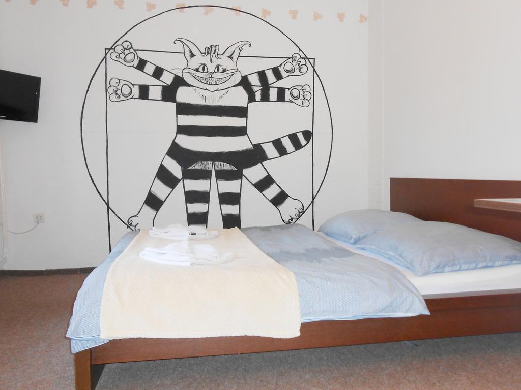 White Rabbit Hall Hotel Podebrady Bilik gambar